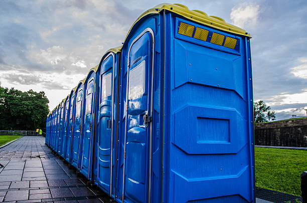 Best Portable restroom trailer rental  in Amityville, NY